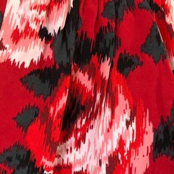 GapKids XS Floral Patterned Sleeveless Dress With Red & Pink Abstract Rose Print - Picture 2 of 6